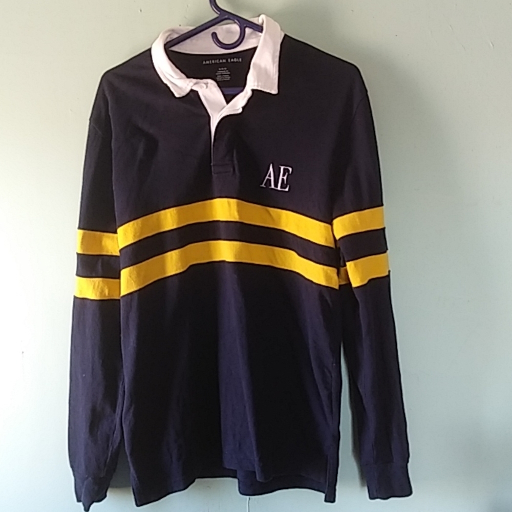 American Eagle Medium Collar Sweater